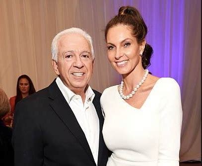 paul marciano wife.